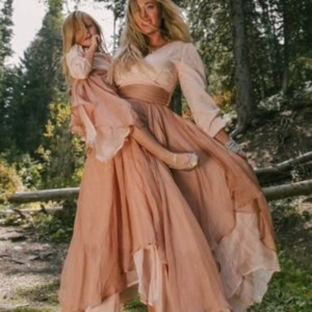 Ivy City Co NWT size medium Wanderlust / Pink Woodland dress